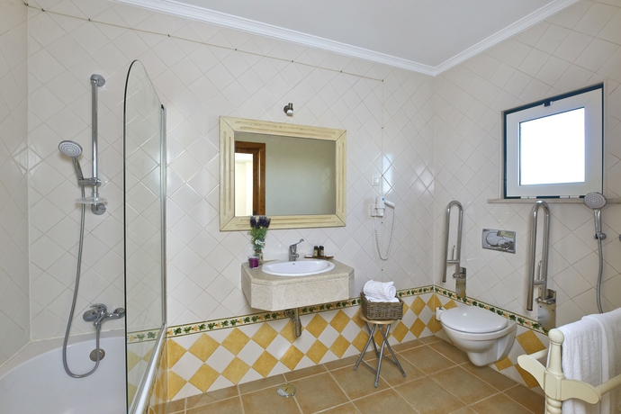 Imagen de la habitación del Hotel Rural Quinta Do Marco. Foto 3