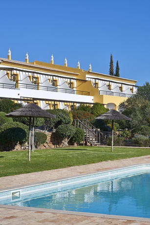 Imagen de la piscina del Hotel Rural Quinta Do Marco. Foto 14