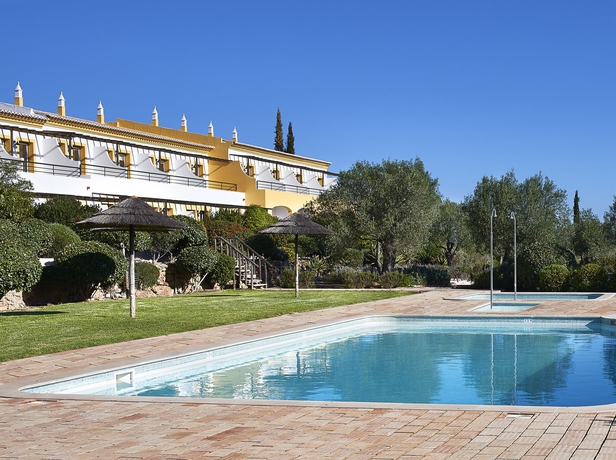 Imagen de la piscina del Hotel Rural Quinta Do Marco. Foto 15