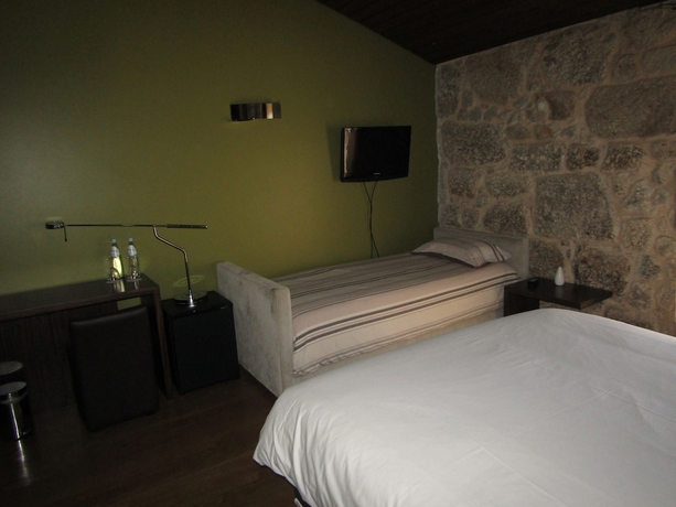 Imagen de la habitación del Hotel Rural Quinta Do Medronheiro. Foto 13