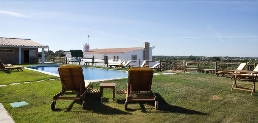 Imagen de la piscina del Hotel Rural Quinta Dos Bastos. Foto 18