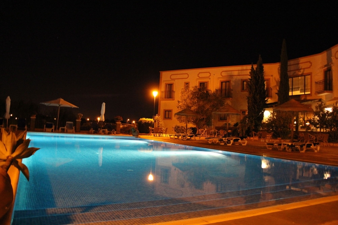 Imagen de la piscina del Hotel Rural Quinta Dos Poetas Nature and Apartments. Foto 13