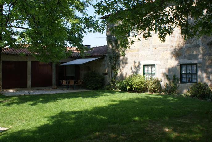Imagen de los exteriores del Hotel Rural Quinta da Ponte do Louro. Foto 11
