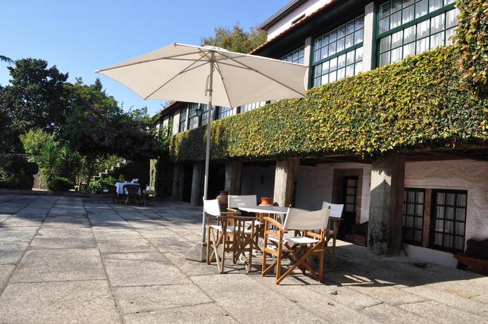 Imagen de los exteriores del Hotel Rural Quinta da Ponte do Louro. Foto 13