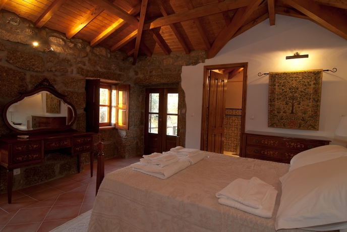 Imagen de la habitación del Hotel Rural Quinta do Outeiro. Foto 12