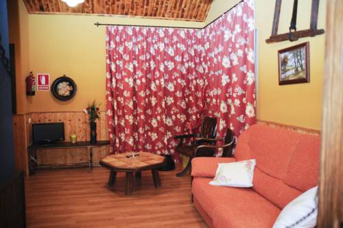 Imagen de la habitación del Hotel Rural Restaurante Los Rosales. Foto 8