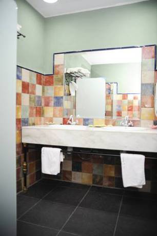 Imagen de la habitación del Hotel Rural Restaurante Los Rosales. Foto 10