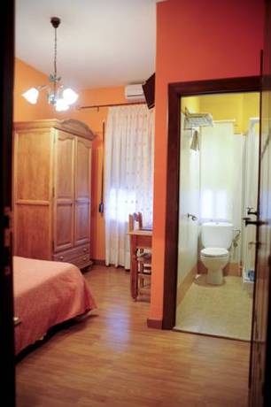 Imagen de la habitación del Hotel Rural Restaurante Los Rosales. Foto 11