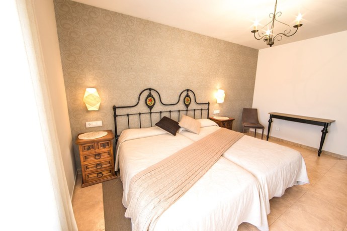 Imagen de la habitación del Hotel Rural Restaurante Quintanares. Foto 3