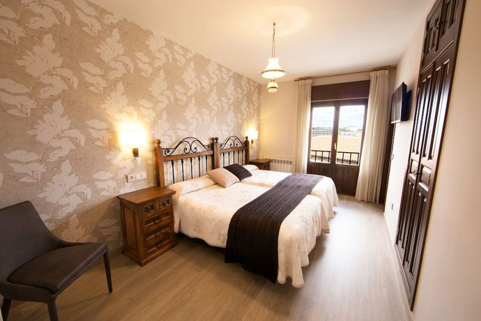 Imagen de la habitación del Hotel Rural Restaurante Quintanares. Foto 5