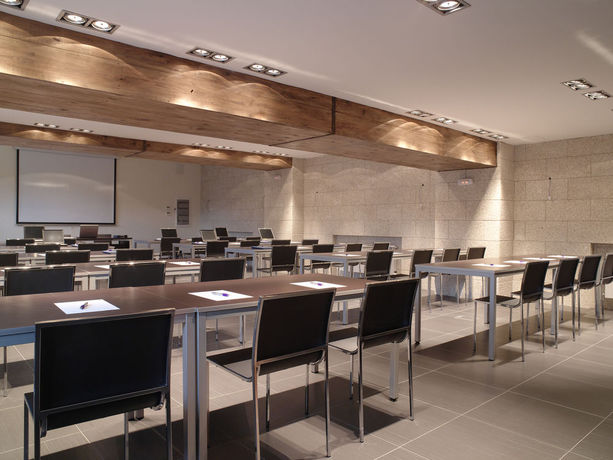 Imagen de los interiores del Hotel Rural Ribera Del Corneja. Foto 9