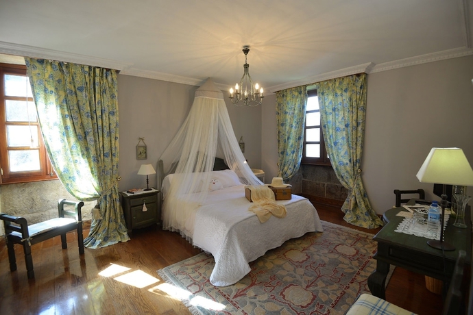 Imagen de la habitación del Hotel Rural Rusticae Casa A Pedreira. Foto 4
