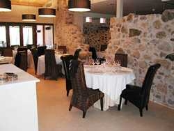Imagen del bar/restaurante del Hotel Rural SPA TUNEL DEL HADA. Foto 2