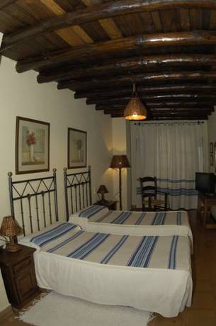 Imagen de la habitación del Hotel Rural San Roque, Pitres ( Alpujarra ). Foto 5