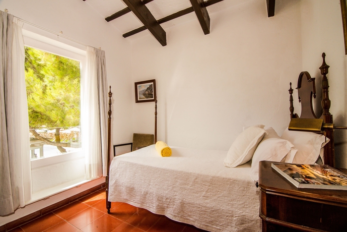 Imagen de la habitación del Hotel Rural Sant Joan De Binissaida. Foto 10