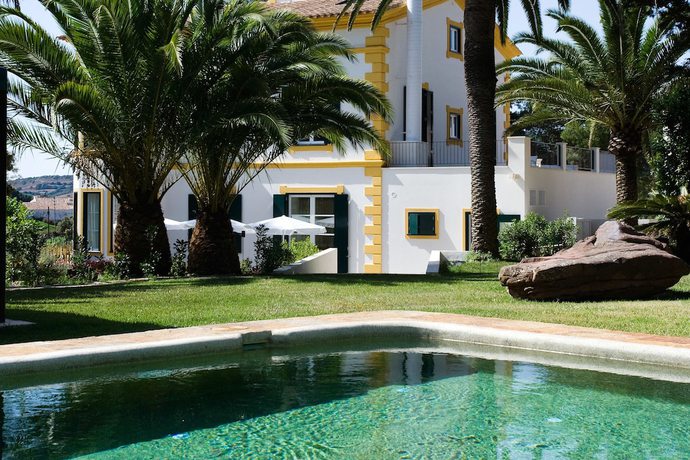 Imagen de la piscina del Hotel Rural Sant Patrici. Foto 17