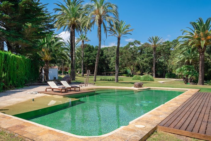 Imagen de la piscina del Hotel Rural Sant Patrici. Foto 19