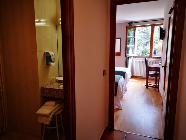 Imagen de la habitación del Hotel Rural Santa Bàrbara De La Vall D'ordino. Foto 11
