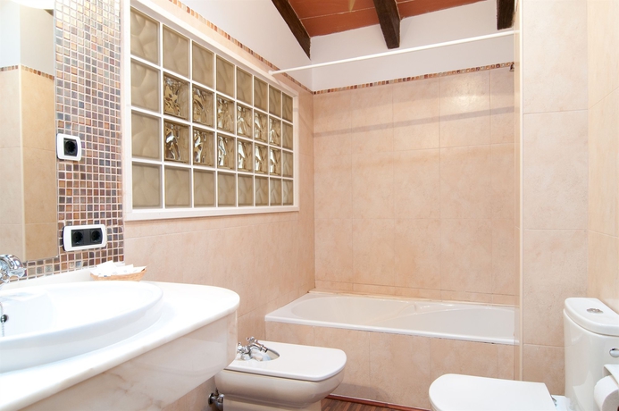 Imagen de la habitación del Hotel Rural Segles. Foto 13