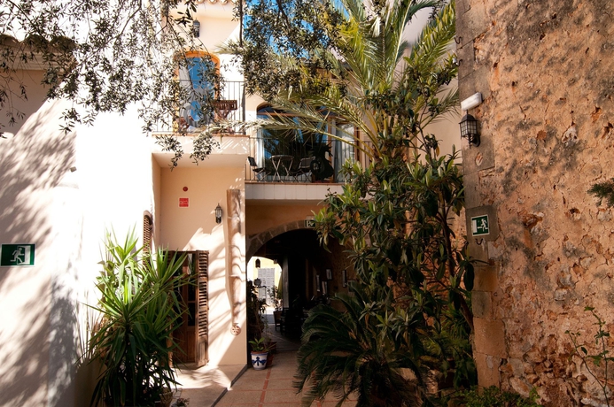 Imagen de los exteriores del Hotel Rural Segles. Foto 16