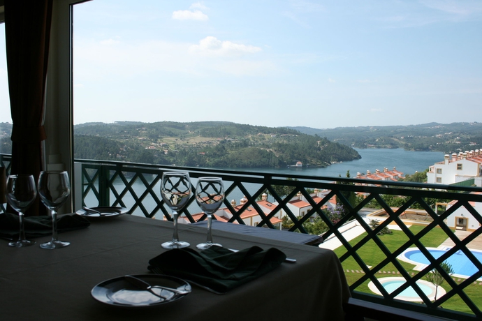 Imagen del bar/restaurante del Hotel Rural Segredos de Vale Manso. Foto 3