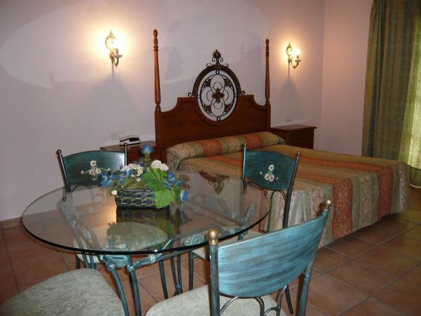 Imagen de la habitación del Hotel Rural Serrella. Foto 7