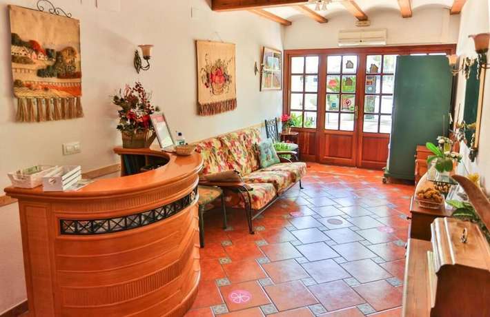 Imagen de los interiores del Hotel Rural Serrella. Foto 20