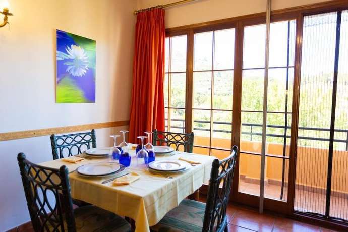 Imagen de la habitación del Hotel Rural Serrella. Foto 19