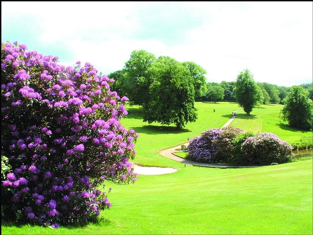 Imagen de los exteriores del Hotel Rural Shrigley Hall and Spa. Foto 13
