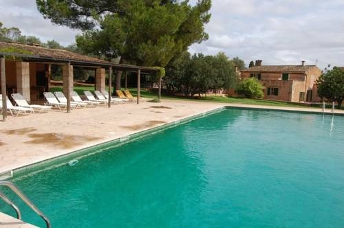 Imagen de la piscina del Hotel Rural Son Bernadinet. Foto 16