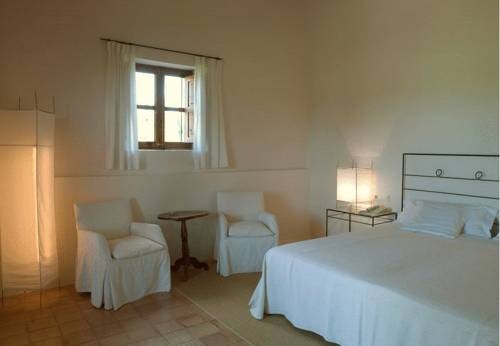 Imagen de la habitación del Hotel Rural Son Bernadinet. Foto 11