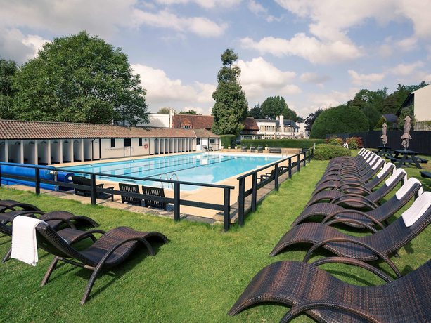 Imagen general del Hotel Rural Sunday Hotels Box Hill. Foto 2