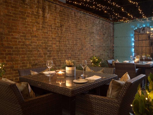 Imagen de los interiores del Hotel Rural Sunday Hotels Box Hill. Foto 18