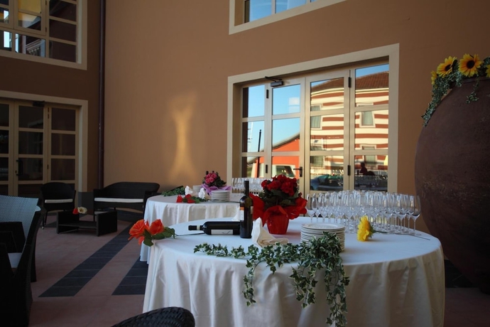 Imagen del bar/restaurante del Hotel Rural Tenuta Del Vecchio Mulino. Foto 5