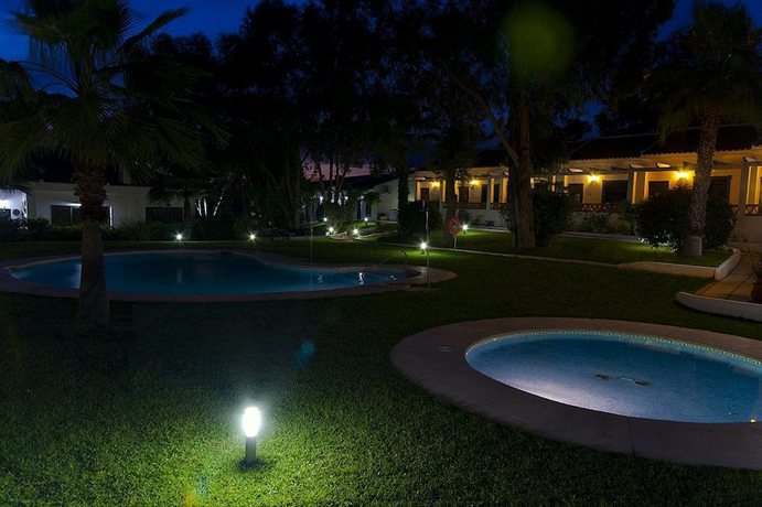 Imagen de la piscina del Hotel Rural Terrablanca. Foto 15