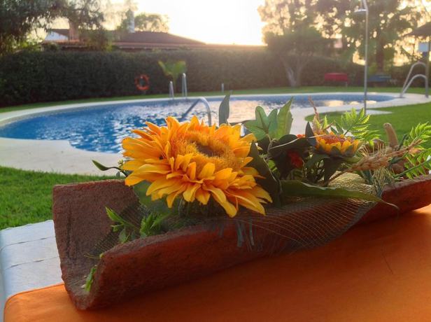 Imagen de la piscina del Hotel Rural Terrablanca. Foto 19