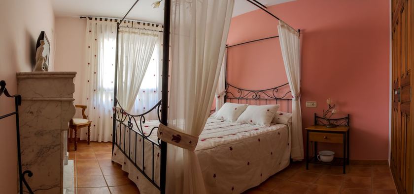 Imagen de la habitación del Hotel Rural Tirontillana. Foto 4