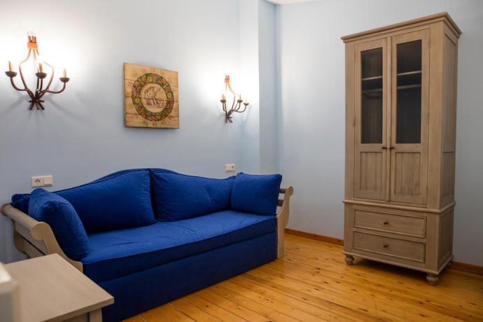 Imagen de los interiores del Hotel Rural Tugasa Castillo De Castellar. Foto 24