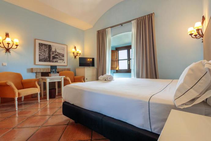 Imagen de la habitación del Hotel Rural Tugasa Castillo De Castellar. Foto 7