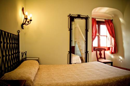 Imagen de la habitación del Hotel Rural Tugasa Castillo De Castellar. Foto 6