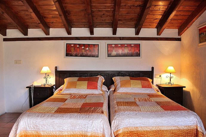 Imagen de la habitación del Hotel Rural Valleoscuru. Foto 9