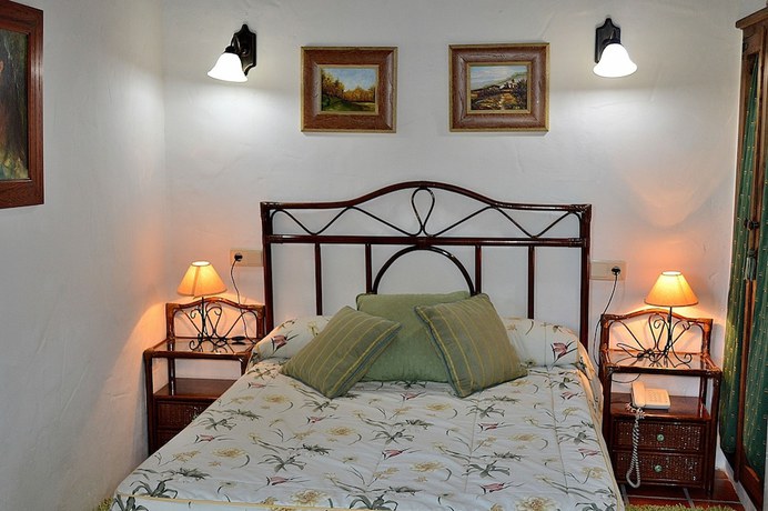 Imagen de la habitación del Hotel Rural Valleoscuru. Foto 10