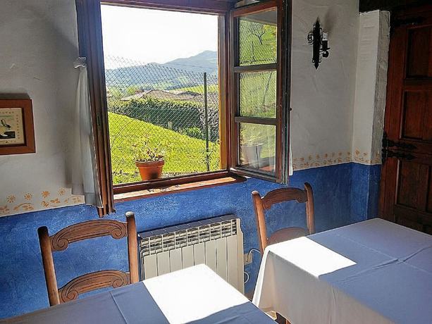 Imagen del bar/restaurante del Hotel Rural Valleoscuru. Foto 6