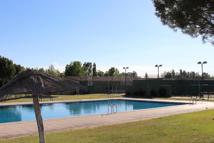 Imagen de la piscina del Hotel Rural Vettonia, Ávila. Foto 14