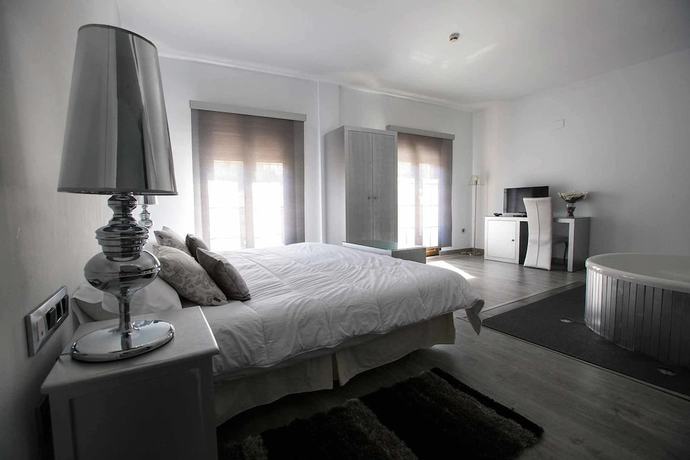 Imagen general del Hotel Rural Villa Xarahiz. Foto 7