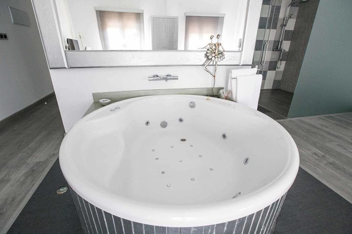 Imagen general del Hotel Rural Villa Xarahiz. Foto 12