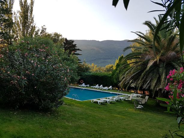 Imagen de la piscina del Hotel Rural Xerete. Foto 10