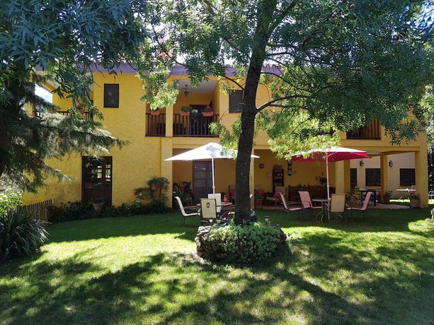 Imagen de los exteriores del Hotel Rural Xerete. Foto 6