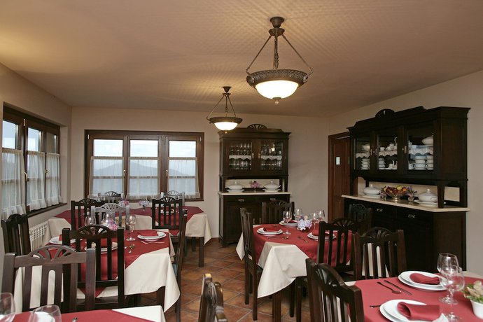 Imagen del bar/restaurante del Hotel Rural Yeguada Albeitar. Foto 4
