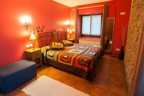 Imagen de la habitación del Hotel Rural Zubeltzu Torre. Foto 2